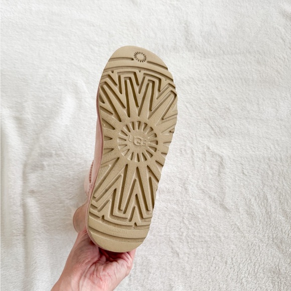 UGG Mini Bailey Button Boots Blush Pink Suede Women’s Size 7 - Picture 12 of 13